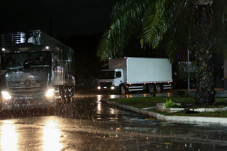 No momento, você está visualizando Prefeitura de Manaus dá início ao translado de mantimentos da ajuda humanitária a Venezuela em parceria com o Exército brasileiro