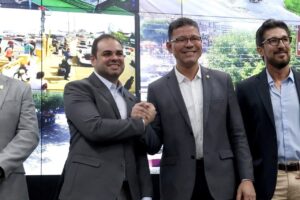 Leia mais sobre o artigo Governador Roberto Cidade apresenta modelo inteligente de segurança pública ao governador de Rondônia