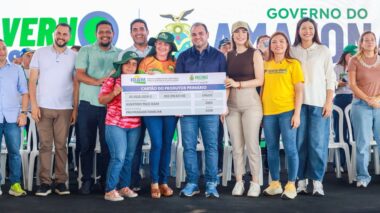 Governador Roberto Cidade leva ações do Governo Presente para Manacapuru