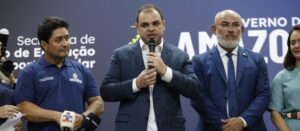 Leia mais sobre o artigo Governador Roberto Cidade garante reajuste da data-base para servidores da Educação e projeta pagamento do Fundeb