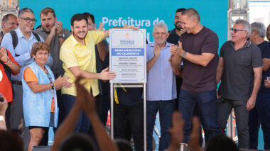 Prefeito Renato Junior entrega feira municipal do 40 reformada e anuncia que vai reformar todas as feiras de Manaus até o fim da gestão