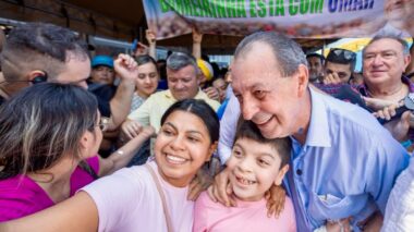 Construção de escolas, ensino em tempo integral e valorização dos professores estão entre propostas de Omar para a educação