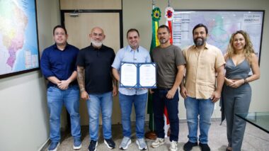 Governador Roberto Cidade assina ordem de serviço do Asfalta Amazonas para obras de pavimentação em Itapiranga e São Sebastião do Uatumã