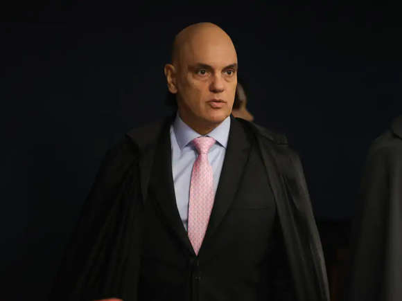 No momento, você está visualizando Brasil vive golpe de estado liderado por Moraes, diz jornal mais importante do mundo