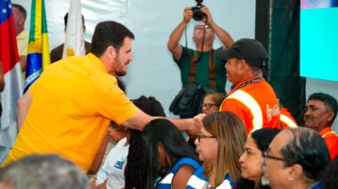 Prefeito Renato Junior anuncia antecipação da primeira parcela do 13º salário dos trabalhadores municipais