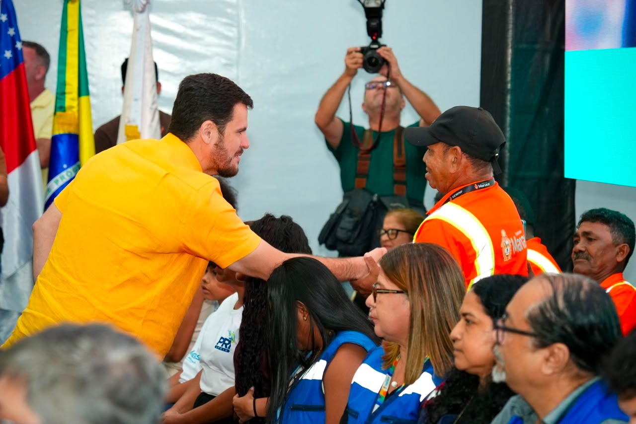 No momento, você está visualizando Prefeito Renato Junior anuncia antecipação da primeira parcela do 13º salário dos trabalhadores municipais