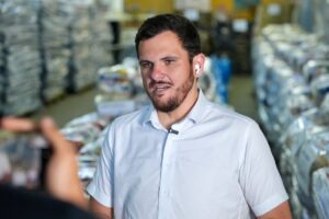 Leia mais sobre o artigo Prefeito Renato Junior anuncia em rede nacional nova remessa de ajuda à Venezuela e convoca estados e municípios a se unirem em ação humanitária