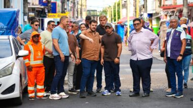 Prefeito Renato Junior vistoria serviços de limpeza com nova tecnologia na zona Norte e afirma que robôs de roçagem ampliam produtividade sem substituir garis na limpeza urbana