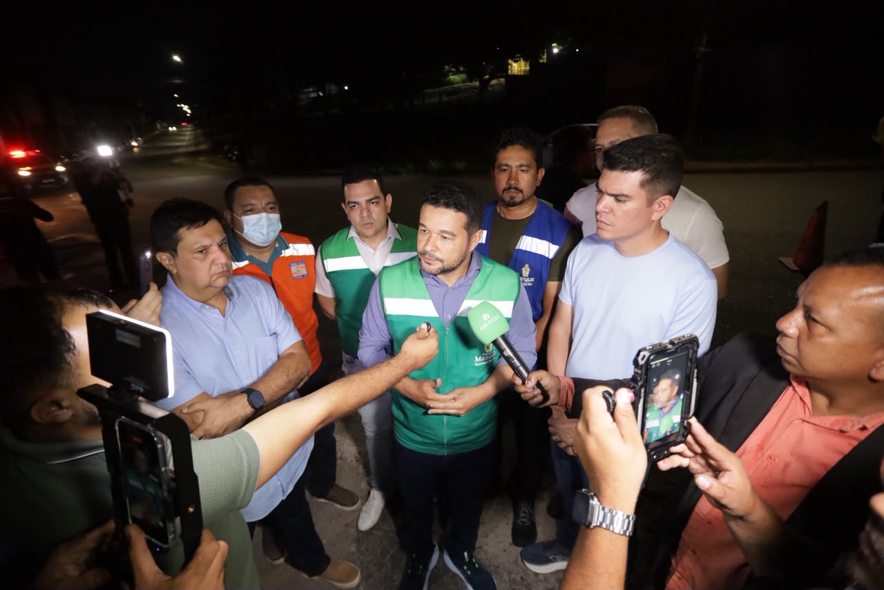 No momento, você está visualizando Prefeito Renato Junior instaura Gabinete de Crise e coloca Manaus em estado de alerta após vazamento de gás no Distrito Industrial