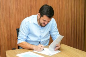 Leia mais sobre o artigo Prefeito Renato Junior anuncia concurso para auditor fiscal da Semef com salário inicial de R$ 27 mil