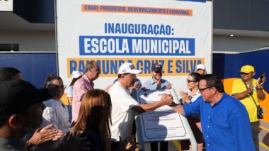 Eduardo Braga entrega obras e anuncia novos investimentos para Coari