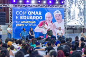 Leia mais sobre o artigo Omar conversa sobre segurança, casas e oportunidades para jovens e mães no bairro Jorge Teixeira, em Manaus