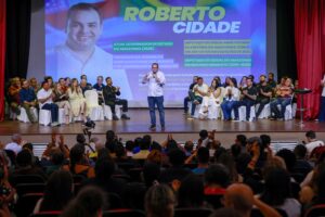 Leia mais sobre o artigo Pré-candidatura de Roberto Cidade recebe apoio de mais de 600 lideranças evangélicas do Amazonas