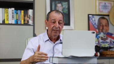 Omar prevê vitória para acabar com escala 6×1 dos trabalhadores