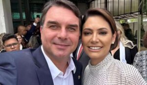 Leia mais sobre o artigo PL pede ajuda de Michelle para salvar campanha de Flávio Bolsonaro
