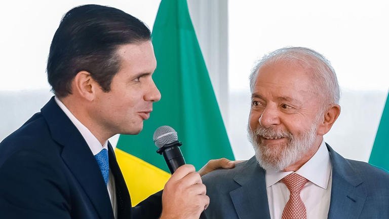 No momento, você está visualizando Análise: Apoio de Hugo Motta a Lula pavimenta acordo para pós-eleição