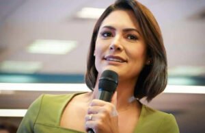 Leia mais sobre o artigo A reação de Michelle após encontro com Flávio Bolsonaro