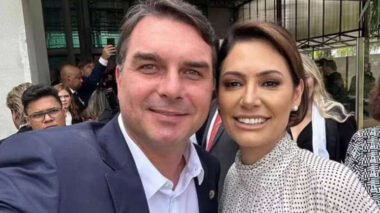 Michelle surpreende após reencontro com Flávio e admite: “Qual família não tem problema?”