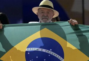 Leia mais sobre o artigo Pesquisa BTG/Nexus mostra Lula vencendo em todos os cenários e com 50% dos válidos na espontânea