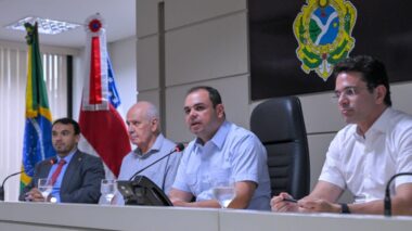 Roberto Cidade conduz acordo com empresas médicas e garante repasse de R$ 276 milhões
