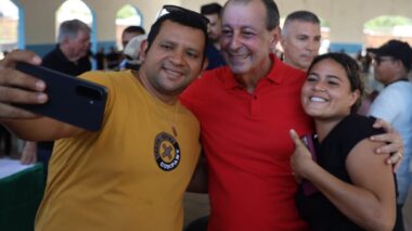 Em Itapiranga e Silves, Omar apresenta plano para regionalizar saúde, construir maternidades e hospital regional em Itacoatiara
