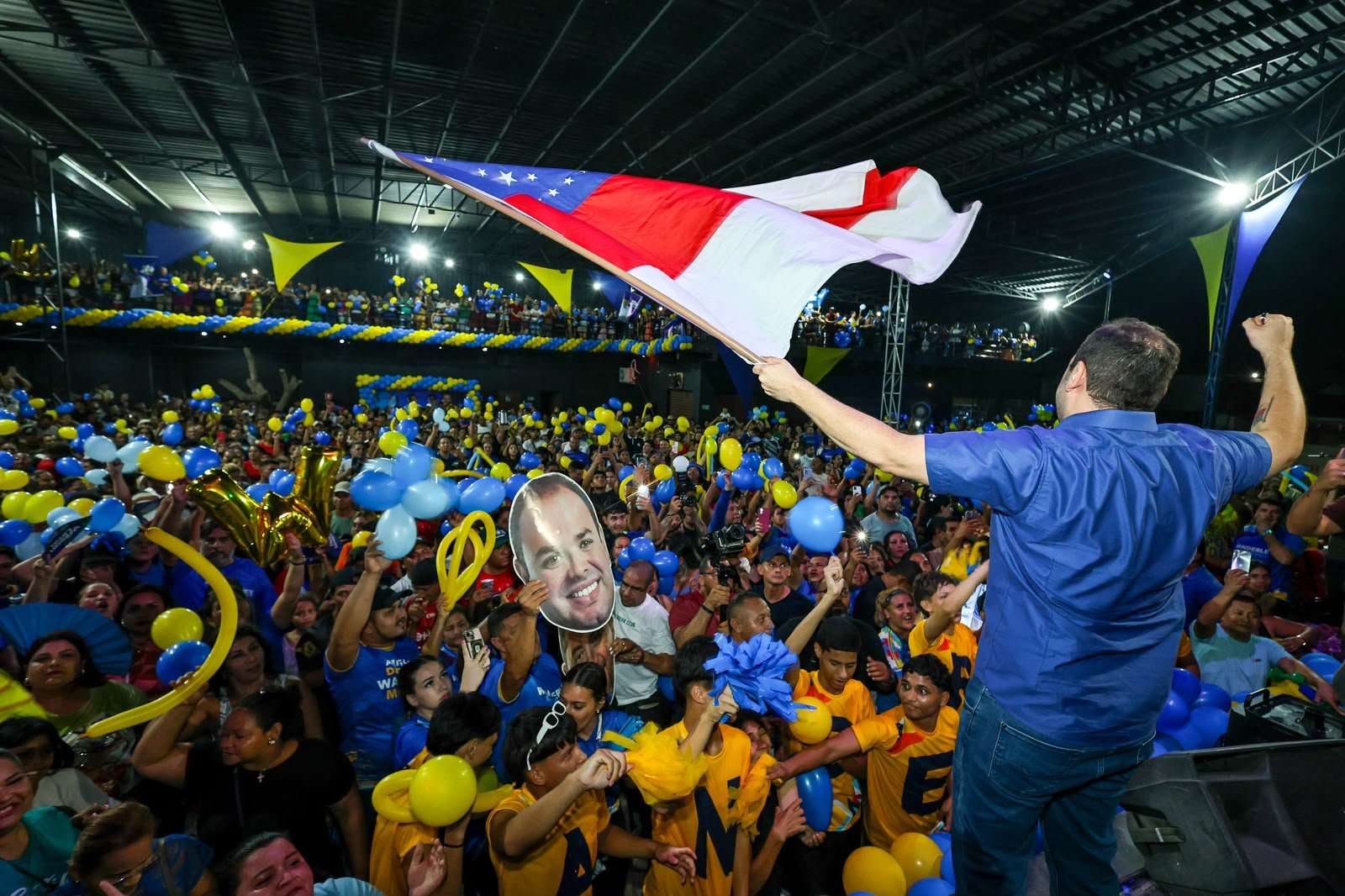 No momento, você está visualizando Roberto Cidade detalha proposta de ampliação do Auxílio Estadual para R$ 250 durante mobilização na zona Norte de Manaus