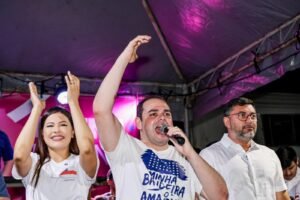 Leia mais sobre o artigo Roberto Cidade reúne mais de mil pessoas na zona Leste e reforça compromisso com a saúde e a assistência social