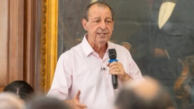 Omar propõe pacto com comércio para ampliar crédito, reduzir burocracia e preparar empresas para Reforma Tributária