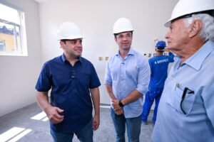 Leia mais sobre o artigo Roberto Cidade vistoria obras de revitalização do SPA Eliameme Rodrigues Mady e do Hospital Tropical