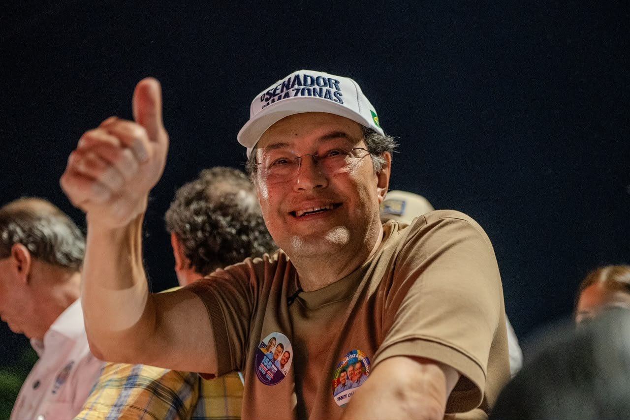 No momento, você está visualizando Pesquisa Quaest confirma: Eduardo Braga na liderança isolada para o Senado com 25%