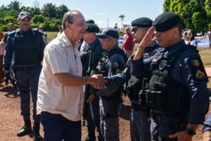 Leia mais sobre o artigo Omar anuncia que vai convocar aprovados e reforçar efetivo com novo concurso para mais de 5 mil profissionais da segurança