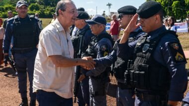 Omar anuncia que vai convocar aprovados e reforçar efetivo com novo concurso para mais de 5 mil profissionais da segurança