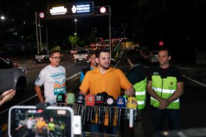 Leia mais sobre o artigo Prefeito Renato Junior apresenta tecnologia que leva informações do trânsito em tempo real aos motoristas em Manaus