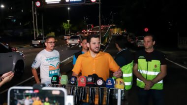 Prefeito Renato Junior apresenta tecnologia que leva informações do trânsito em tempo real aos motoristas em Manaus