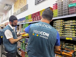 Leia mais sobre o artigo Operação do Procon Manaus apreende mais de 650 produtos impróprios em supermercados da capital