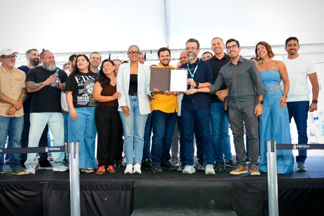 No momento, você está visualizando Prefeito Renato Junior assina Ordem de Serviço para criação da primeira ‘Rua Gastronômica de Manaus’ na Ferreira Pena para impulsionar reocupação do centro histórico