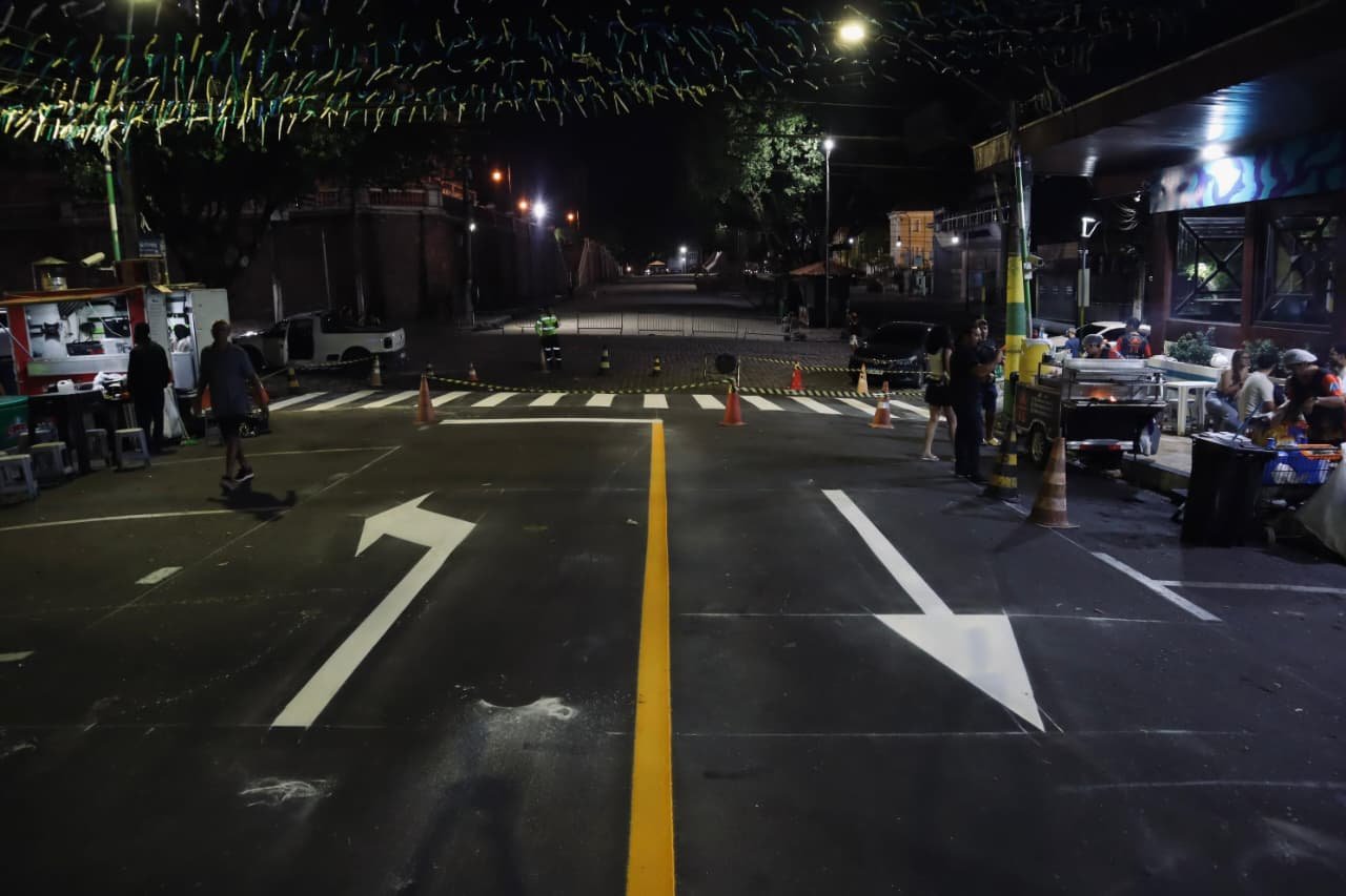 No momento, você está visualizando Prefeitura de Manaus implanta mão inglesa na rua José Clemente para reorganizar trânsito no Centro