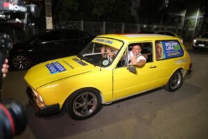 Leia mais sobre o artigo Com Brasília amarela e adesivaço, Wilson Lima inicia campanha ao Senado pelas ruas de Manaus