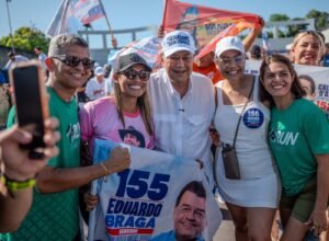 Leia mais sobre o artigo “Que venha a vitória das políticas públicas e das propostas para enfrentar os desafios do Amazonas”, diz Braga ao abrir campanha com grande adesivaço na Zona Oeste de Manaus