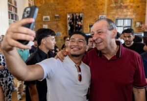 Leia mais sobre o artigo Sai a quarta pesquisa da semana e Omar Aziz segue na liderança para governador do Amazonas