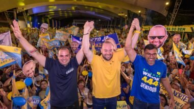 Roberto Cidade participa de ato que confirma Fausto Júnior na disputa à reeleição para deputado federal