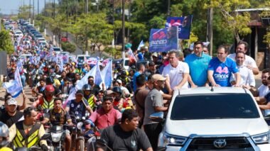 Em Manacapuru, Roberto Cidade mobiliza mais de quatro mil apoiadores na manhã do primeiro dia de campanha
