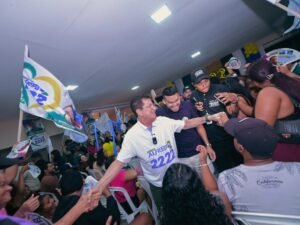 Leia mais sobre o artigo Alfredo Nascimento reúne centenas em Manacapuru e reforça compromisso com emprego e desenvolvimento do município