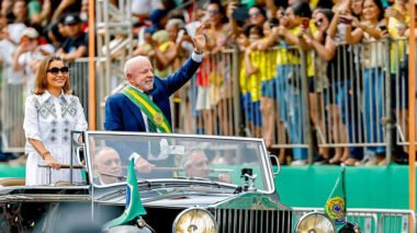 7 de setembro: Lula diz que Brasil não deve ‘baixar a cabeça’ diante de potências estrangeiras