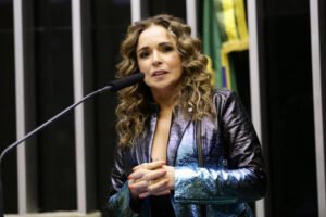 Leia mais sobre o artigo Vídeo: Daniela Mercury leva “Dark Horse” ao Rock in Rio e público associa a Flávio