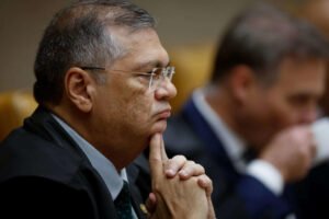 Leia mais sobre o artigo Dino manda recado a Mendonça e dá ordem ao governo Tarcísio na quebra de sigilo de Dark Horse
