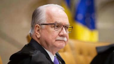 Fachin solicita à PGR parecer sobre quebra de sigilo requerida por Moraes