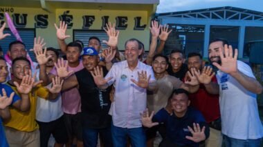 Omar propõe escolas com inteligência artificial, esporte e mais participação dos jovens