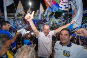Leia mais sobre o artigo Omar Aziz lidera todos os cenários de 2º turno e tem a menor rejeição, aponta IPEN/G6