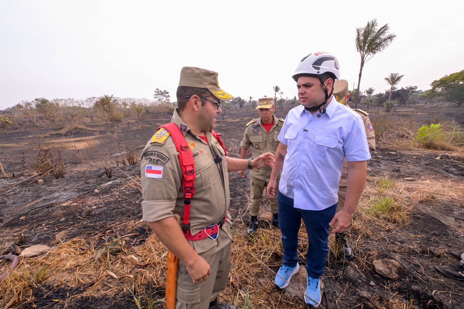 No momento, você está visualizando Roberto Cidade fiscaliza combate a incêndio de grandes proporções na AM-070